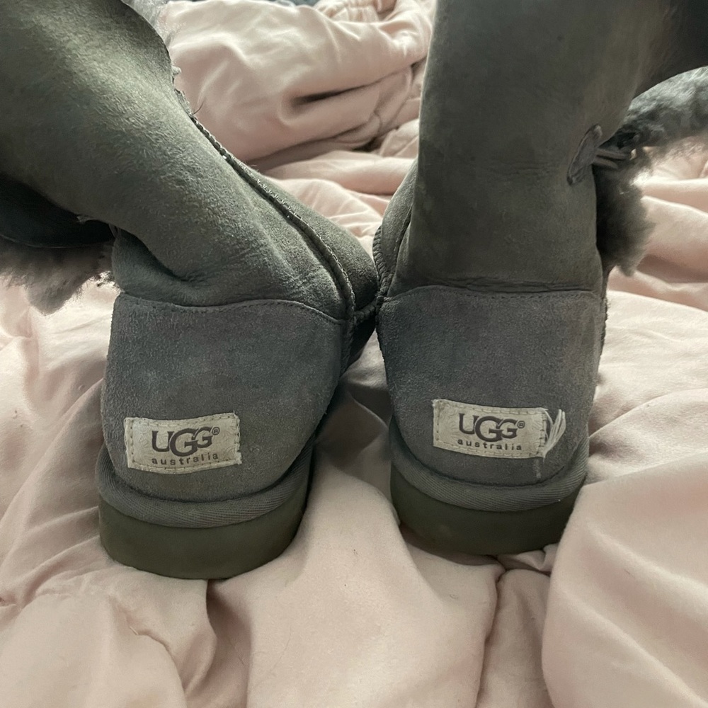 Bailey Button UGGs - Picture 4 of 4